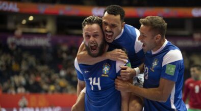 Brasil derrota o Marrocos e vai à semifinal da Copa do Mundo de futsal