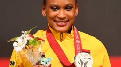 Rebeca é 1ª brasileira com ouro e prata em um só Mundial de Ginástica