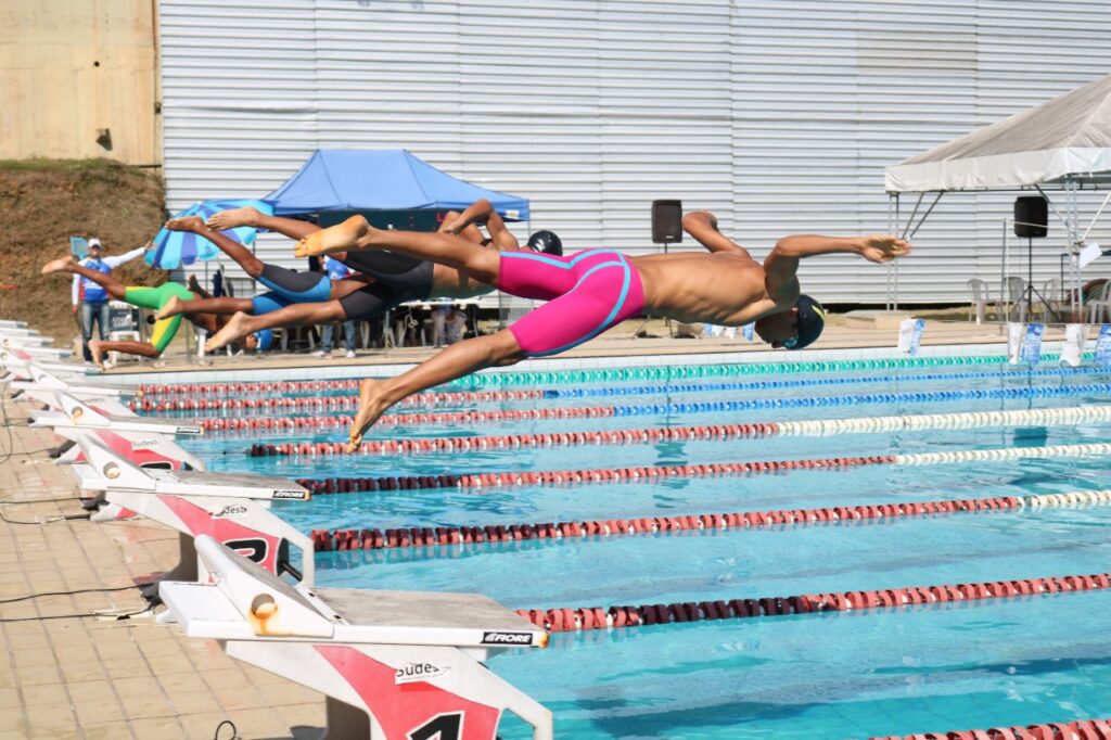 Nadadores baianos se destacam em três competições diferentes no final de semana