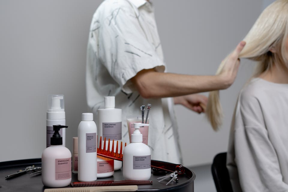 Como escolher o shampoo e condicionador certos para o seu tipo de cabelo